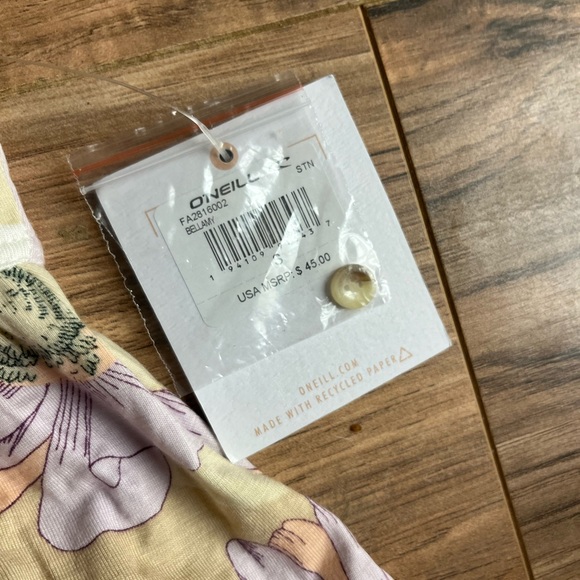 Girl’s O’Neill Dress - Picture 3 of 3